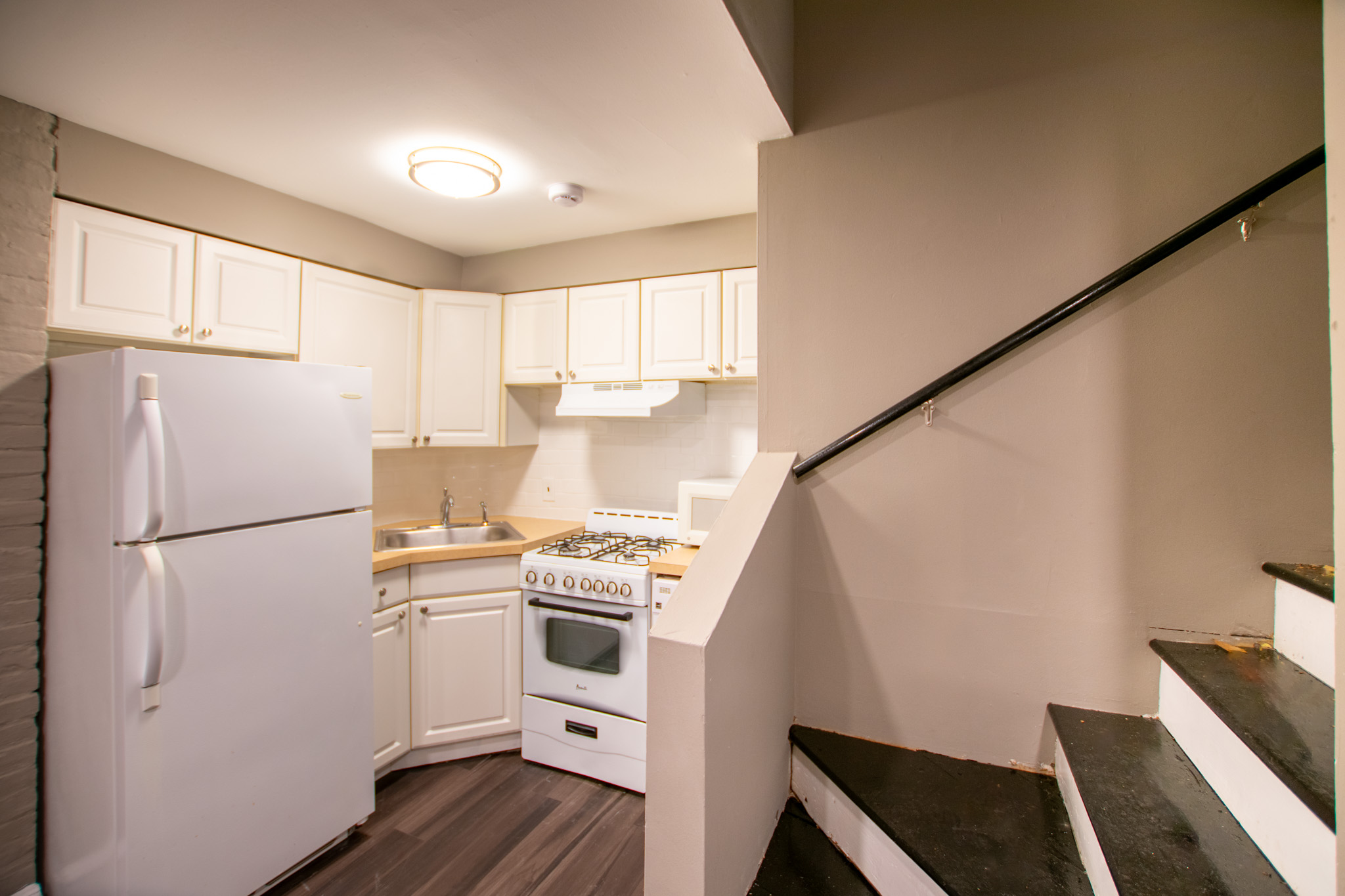 919_Pine_St_Unit_1R-06