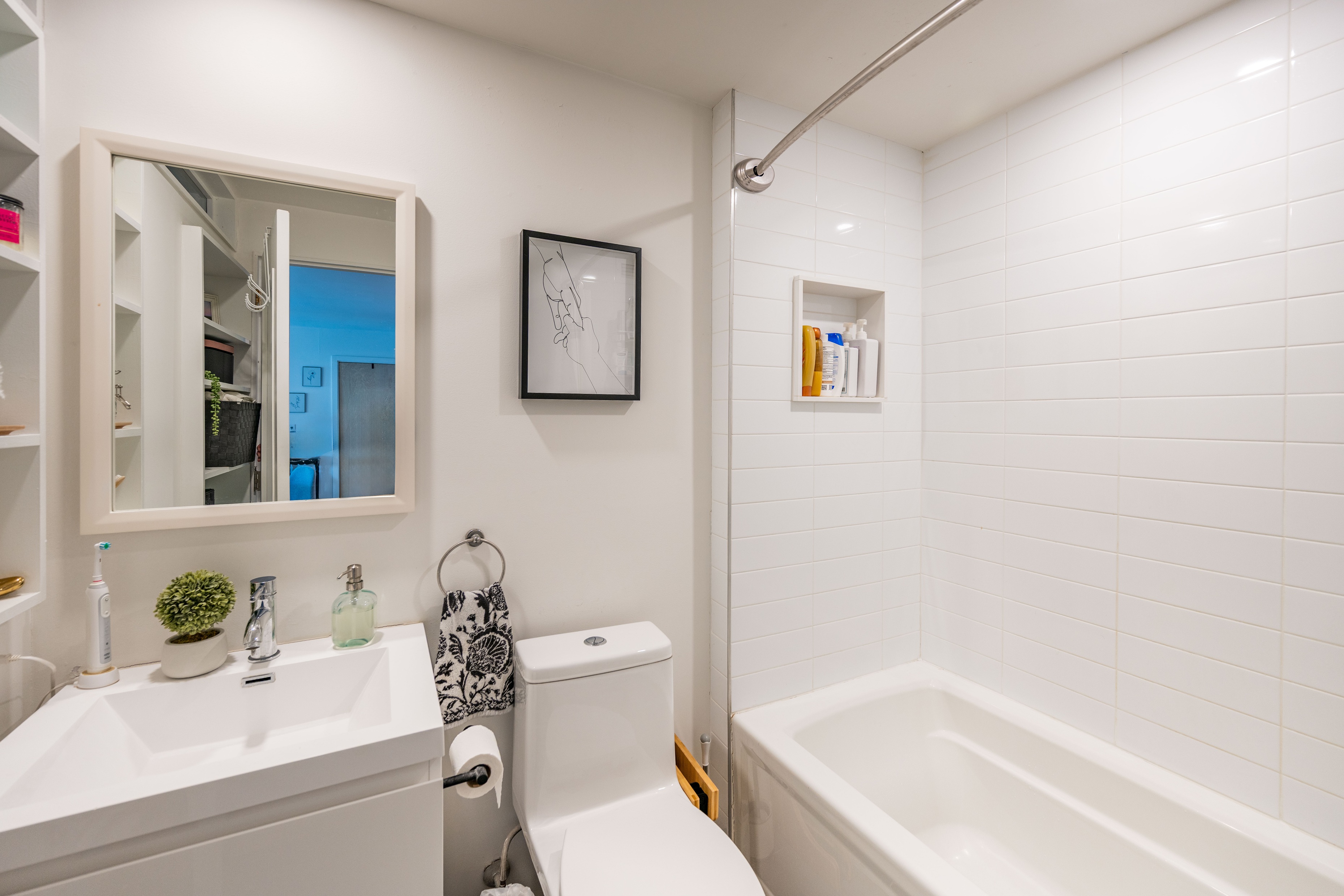 152-58 W Laurel Street_Unit 301_-7