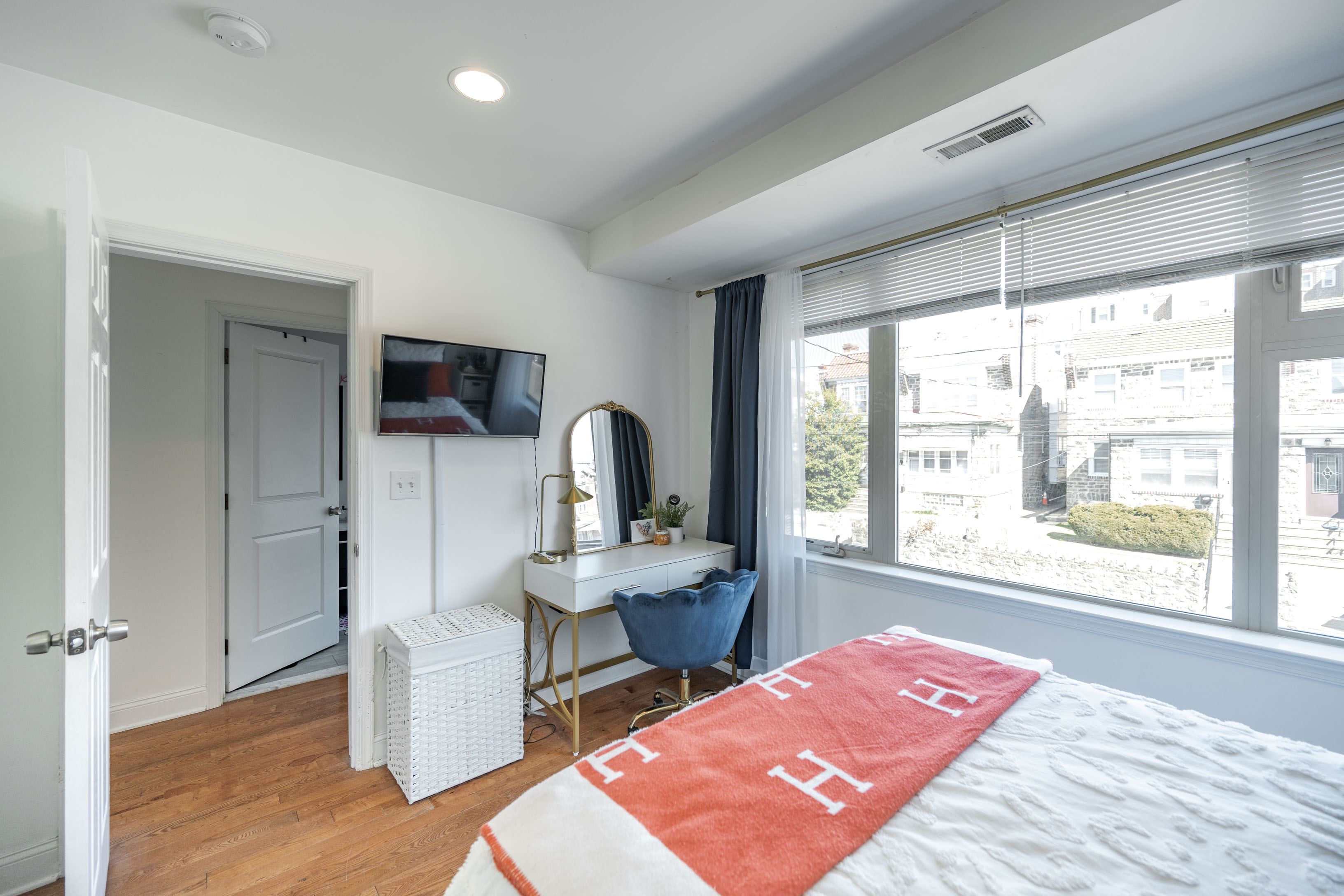 4066 Manayunk Ave_-35