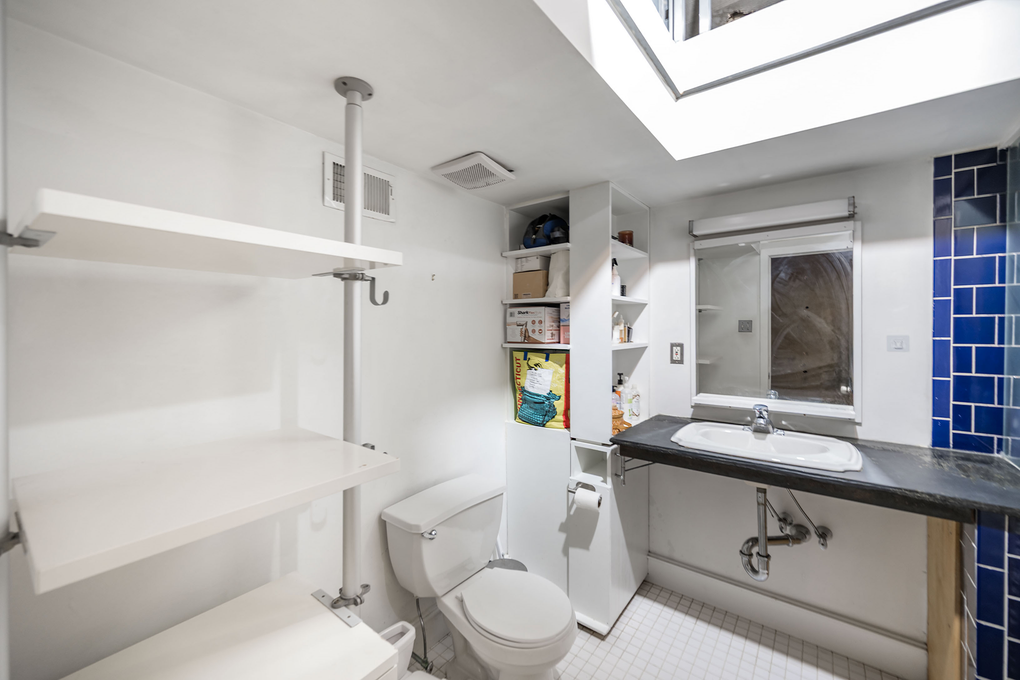 144 W Laurel St_Unit 201_-7