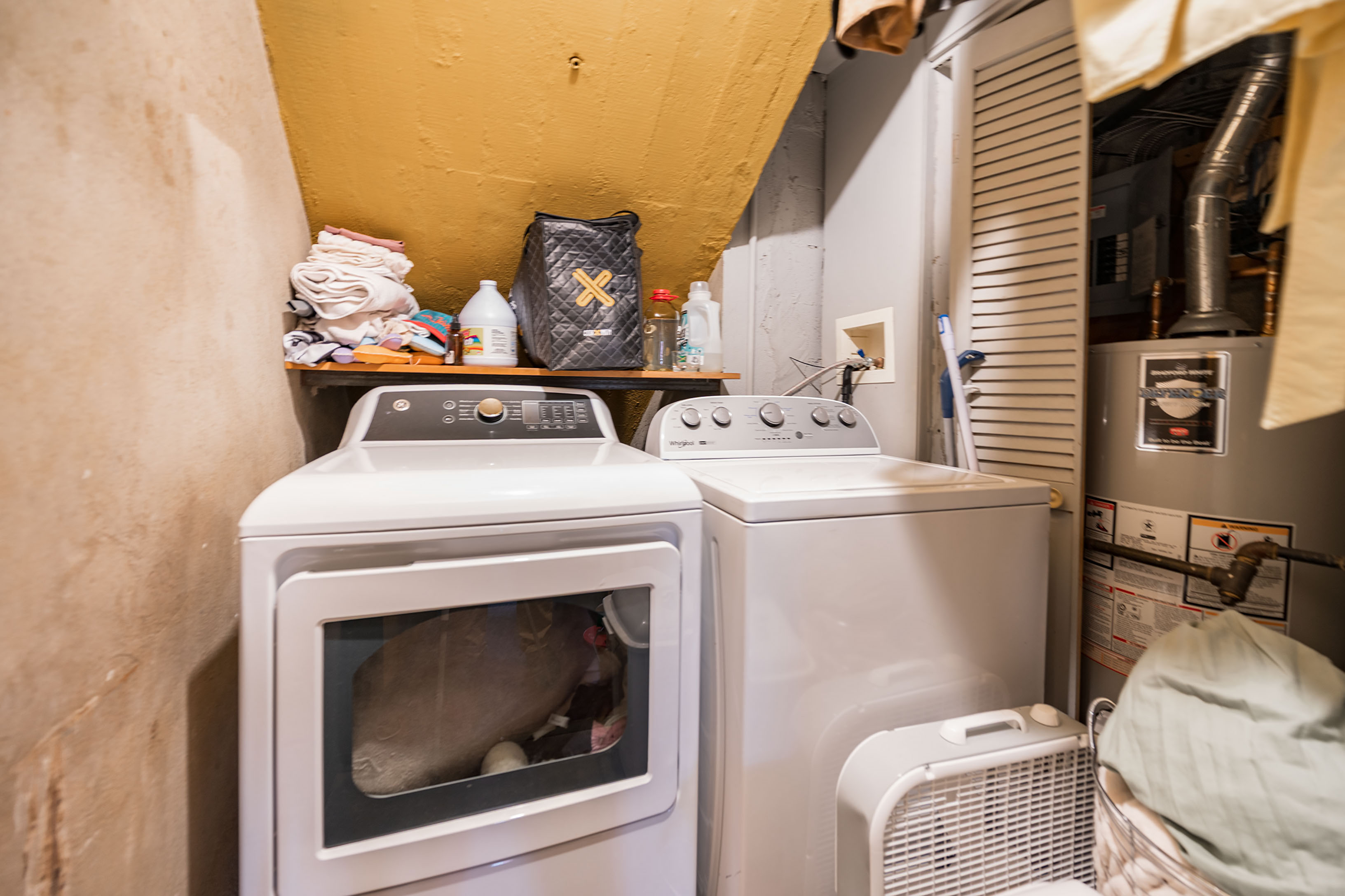 144 W Laurel St_Unit 201_-8
