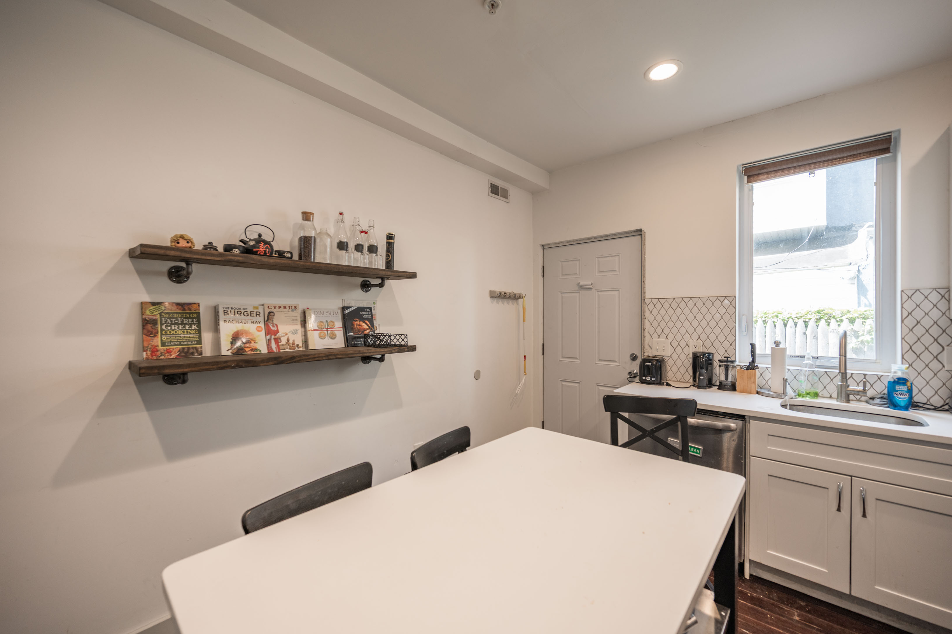 1770 Waterloo St_-4