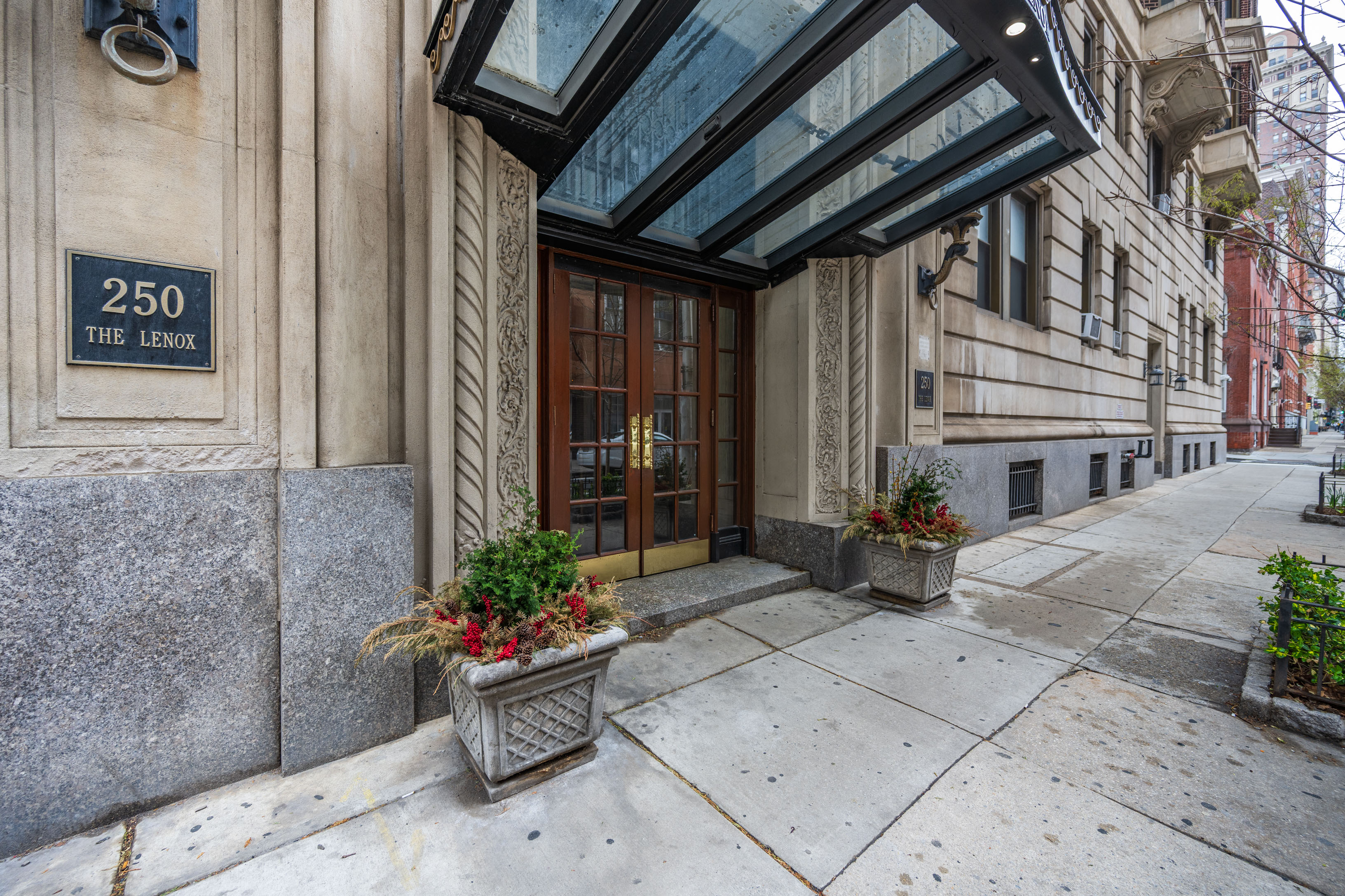 250 S 13th St_Unit 4D_-12