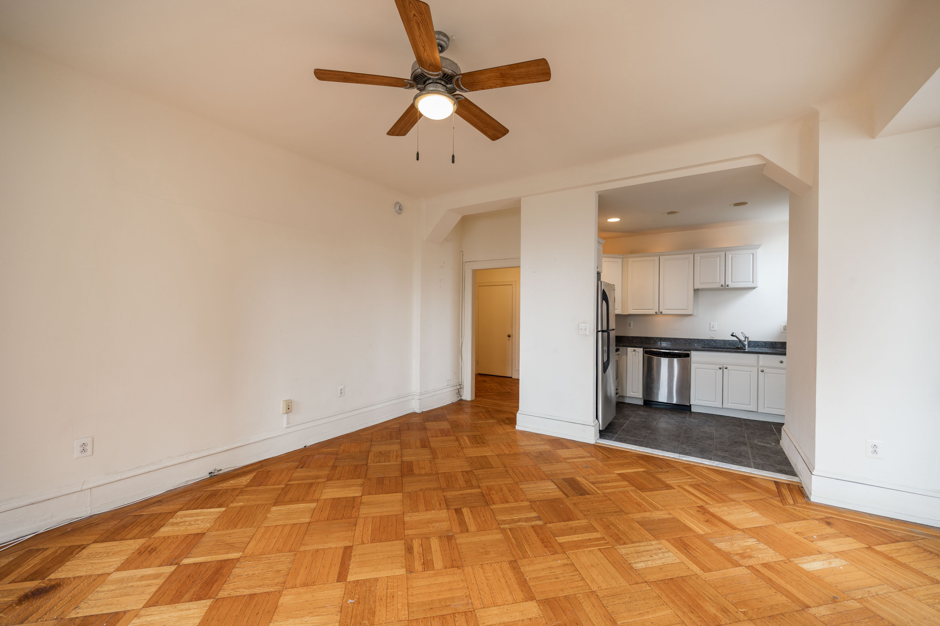 250 S 13th St_Unit 4D_-3