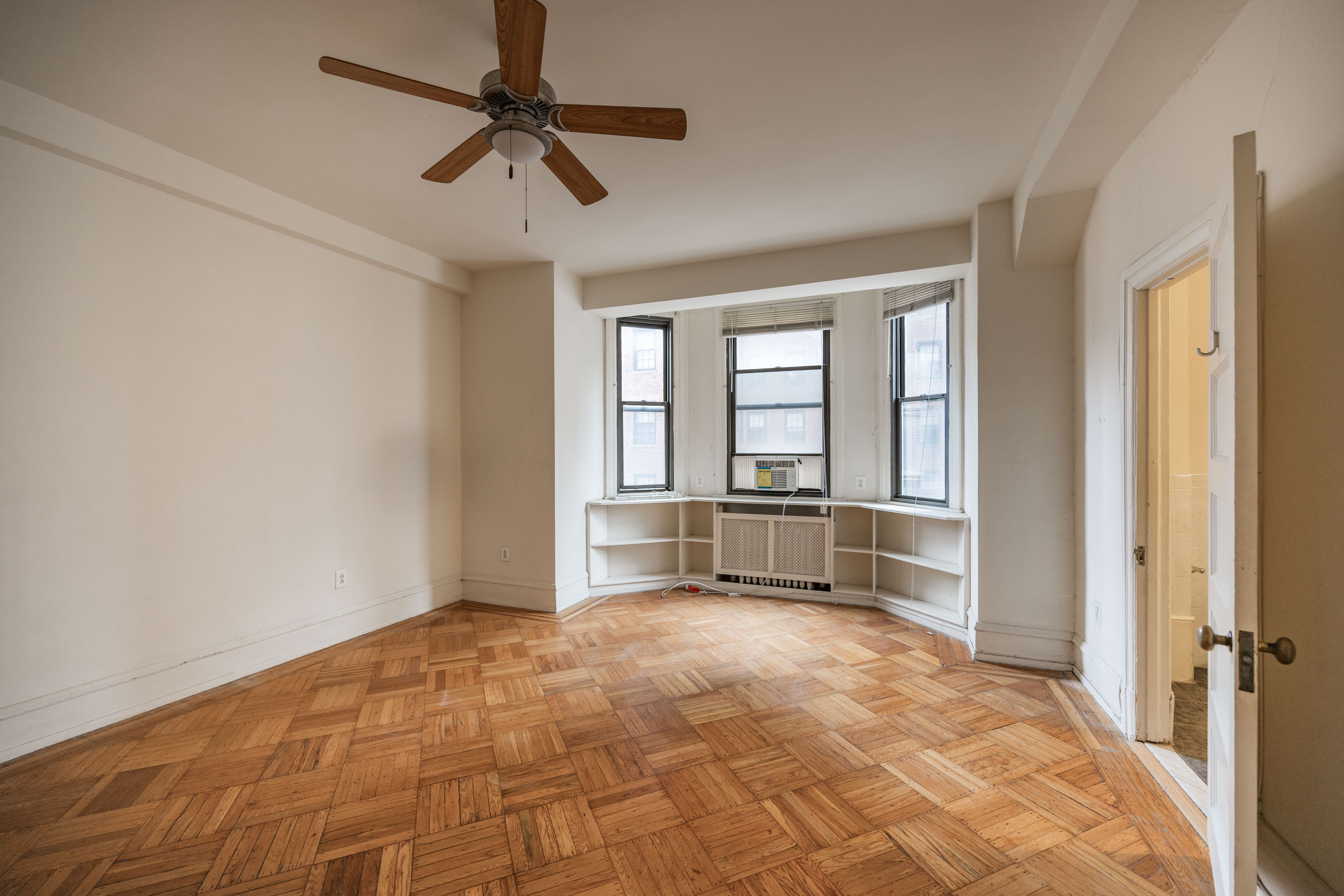 250 S 13th St_Unit 4D_-6
