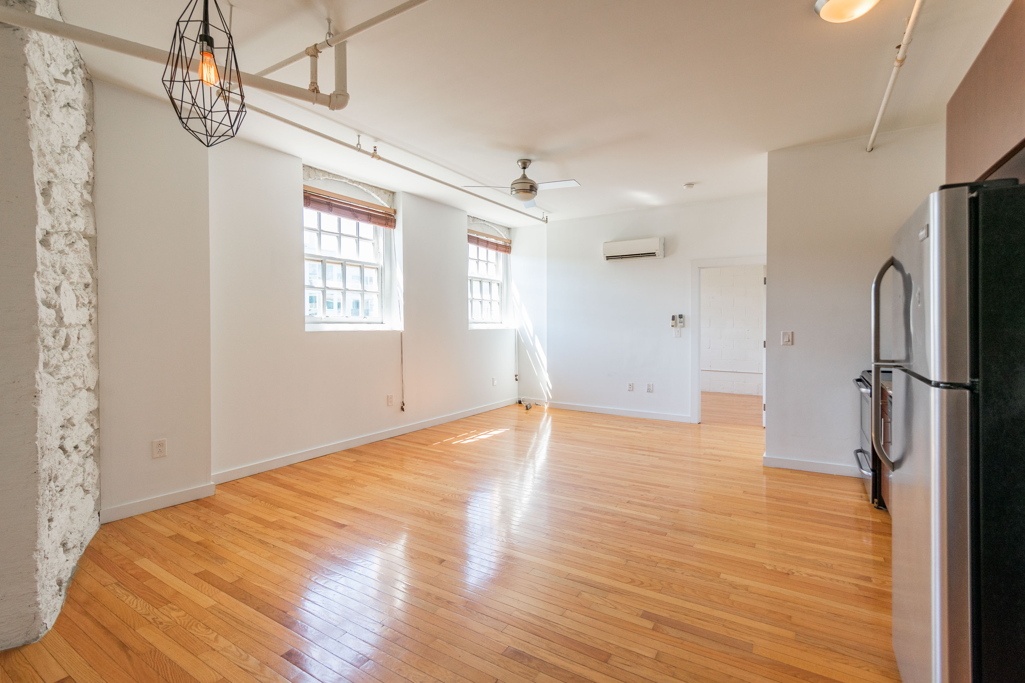 4 Leverington Ave_Unit 303_-03