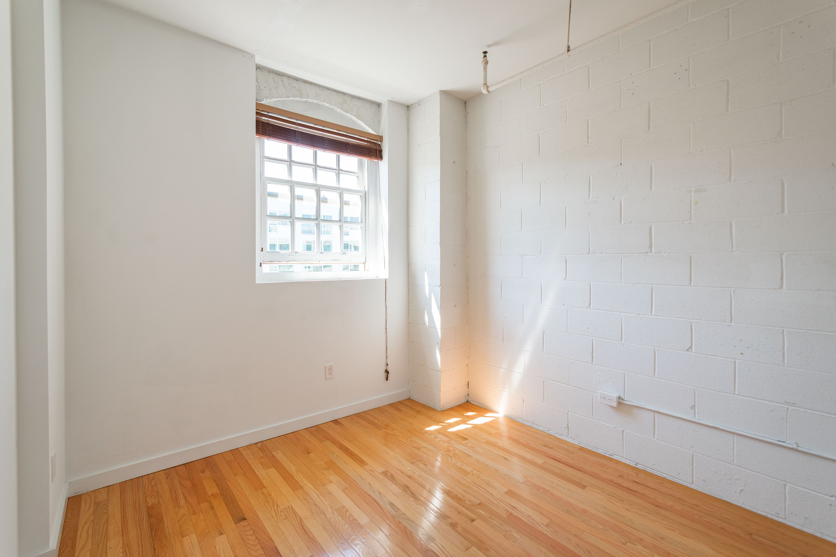4 Leverington Ave_Unit 303_-07
