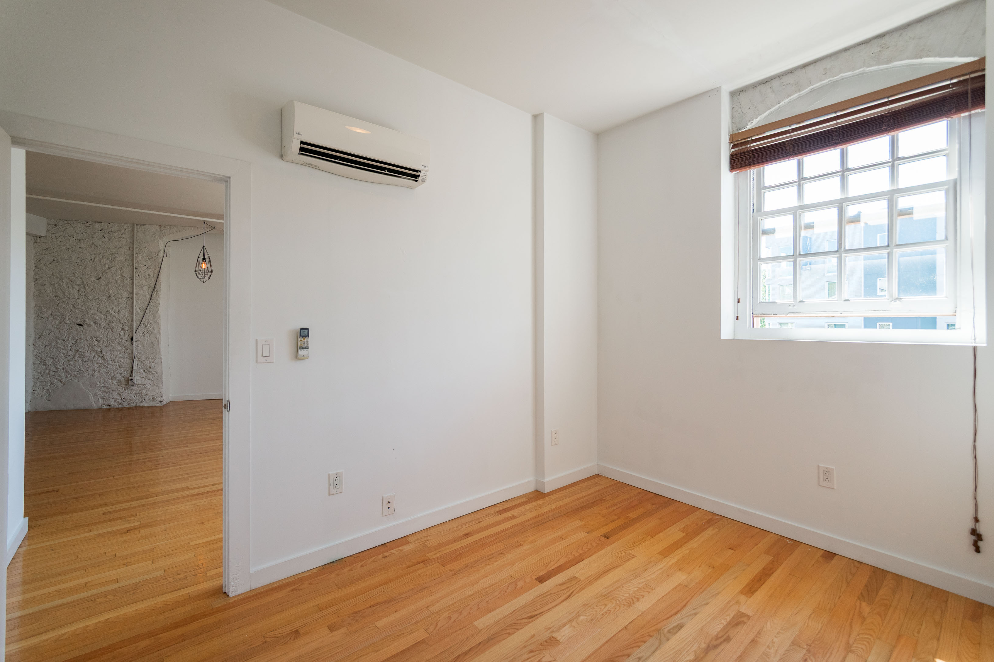 4 Leverington Ave_Unit 303_-09