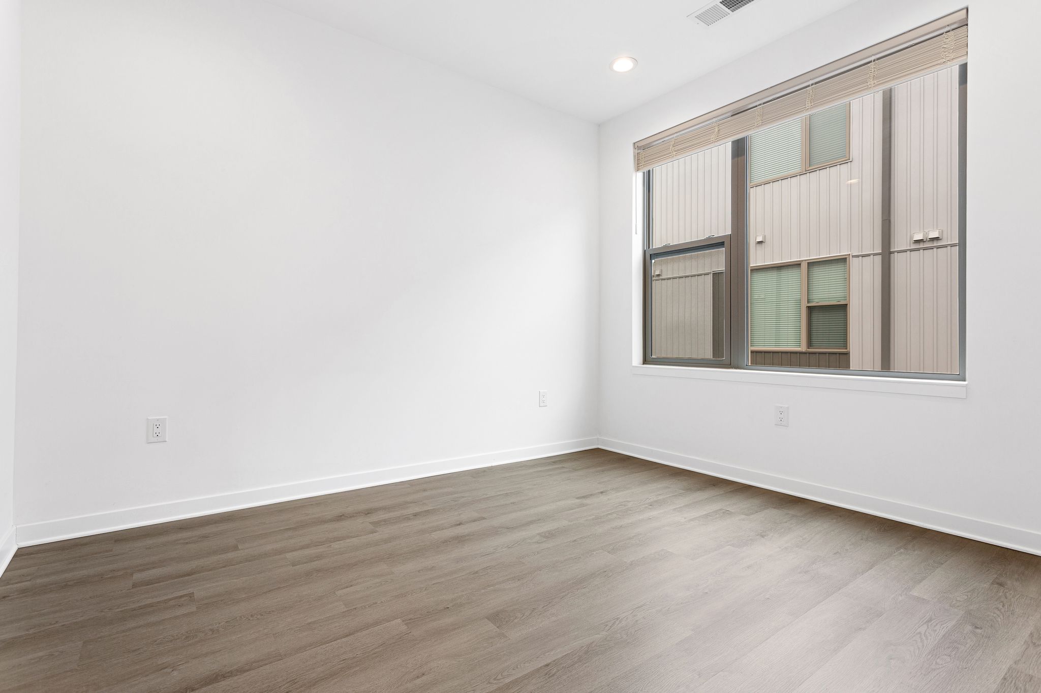 10_3121 Beachview Ln-Full-6