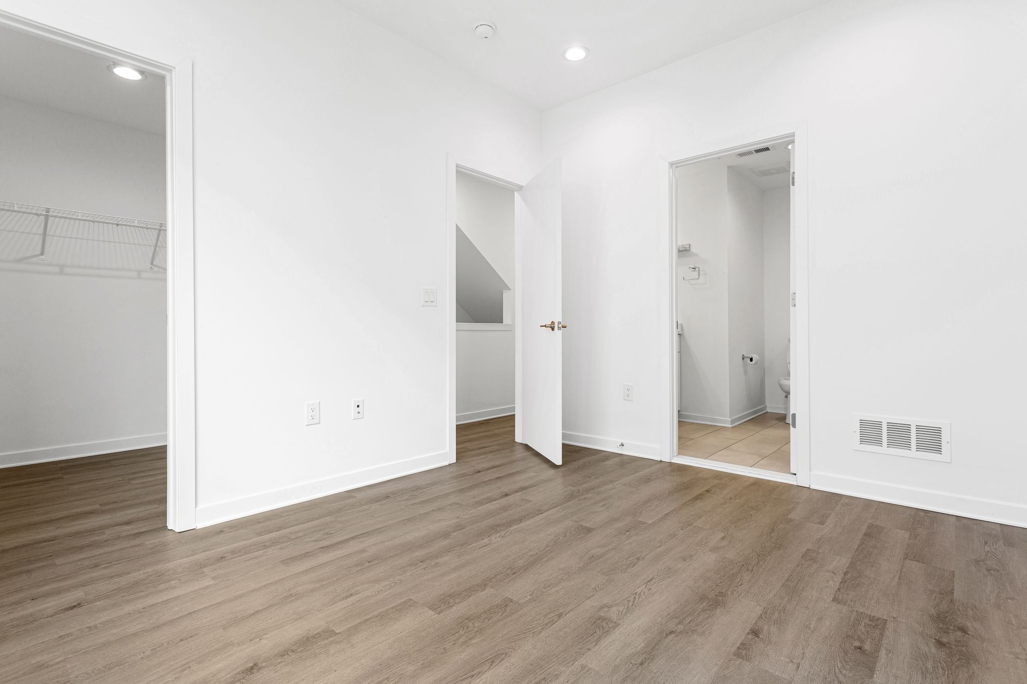 11_3121 Beachview Ln-Full-7