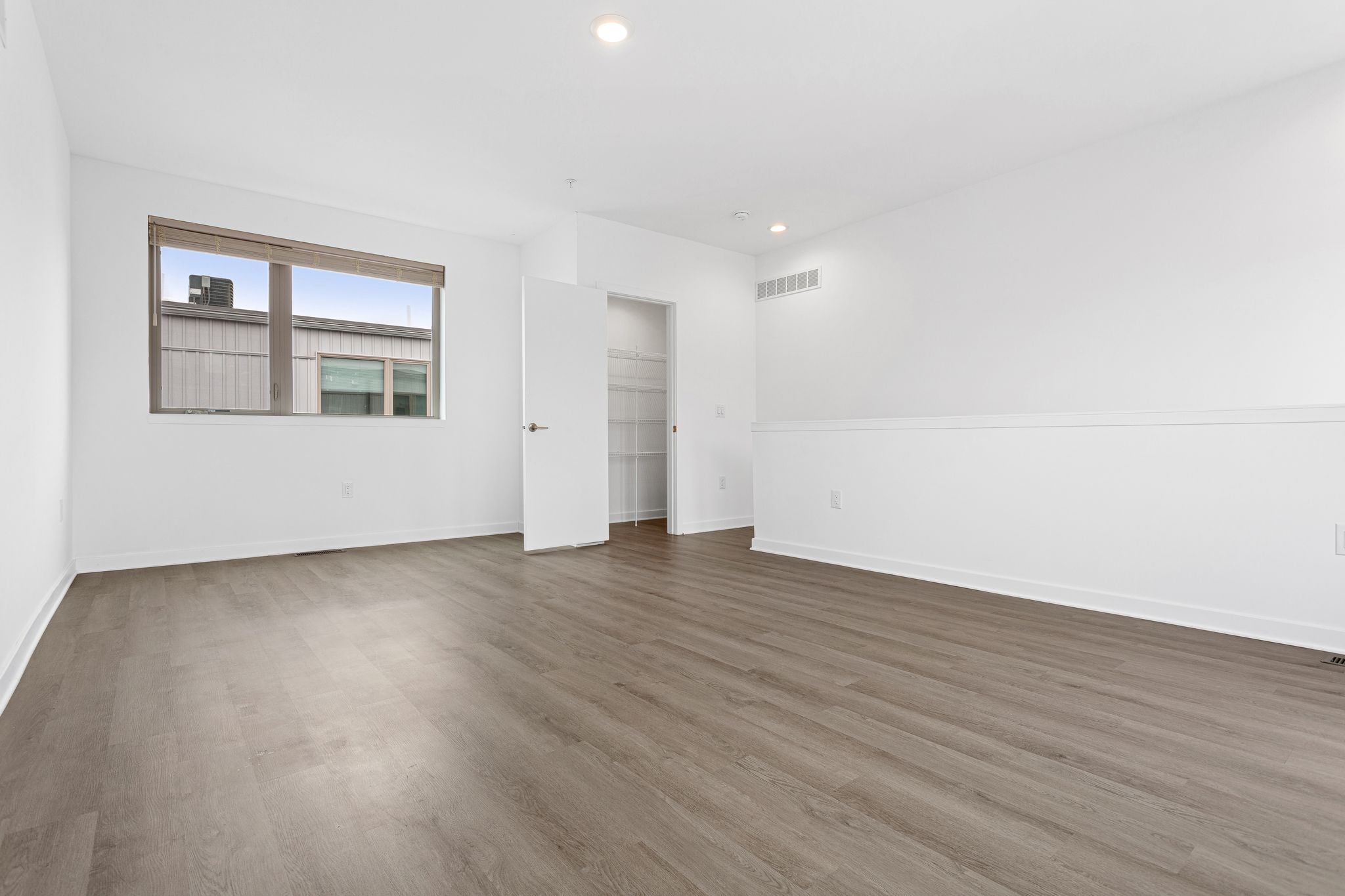 22_3121 Beachview Ln-Full-18