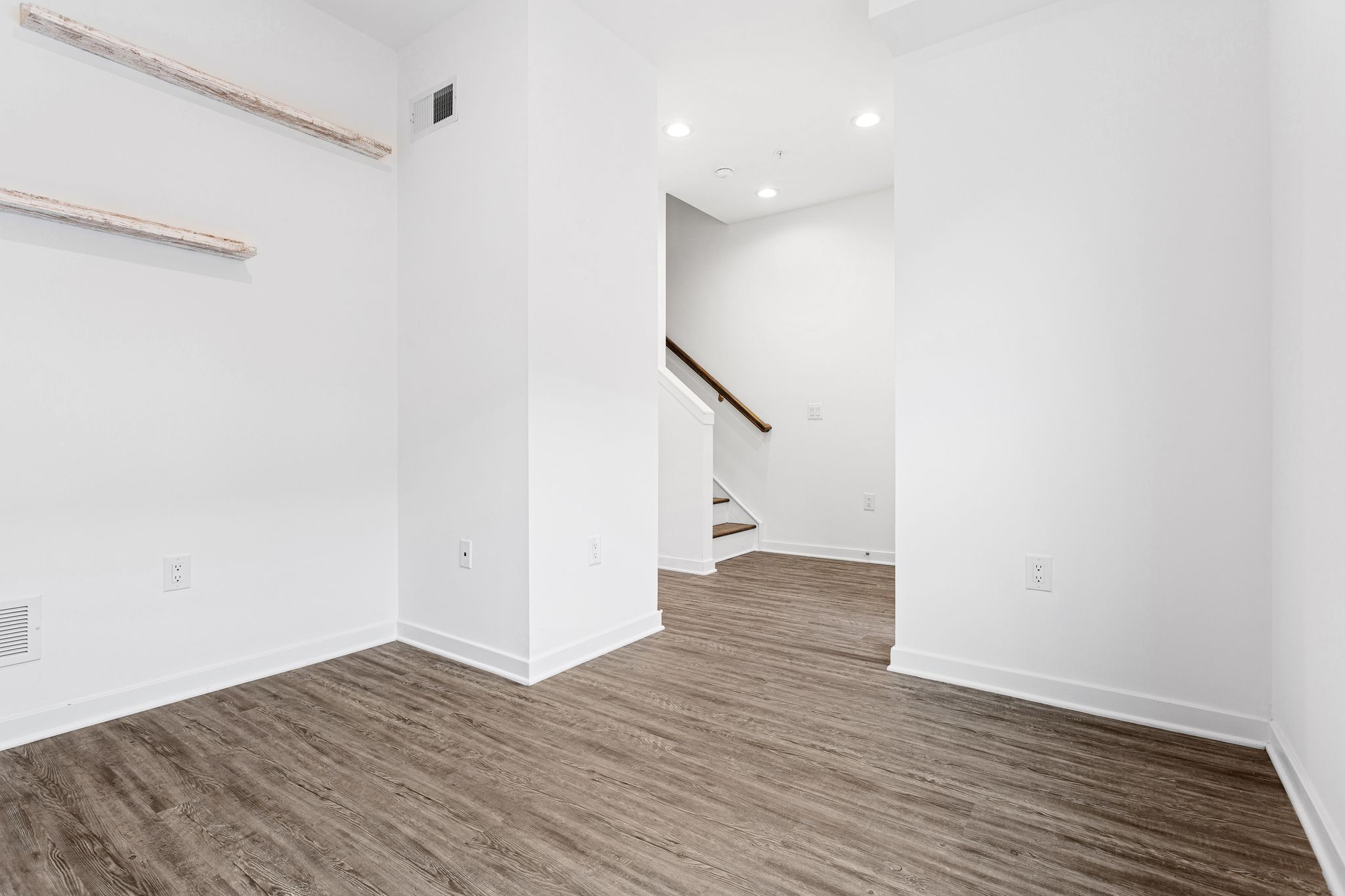 27_3121 Beachview Ln-Full-23