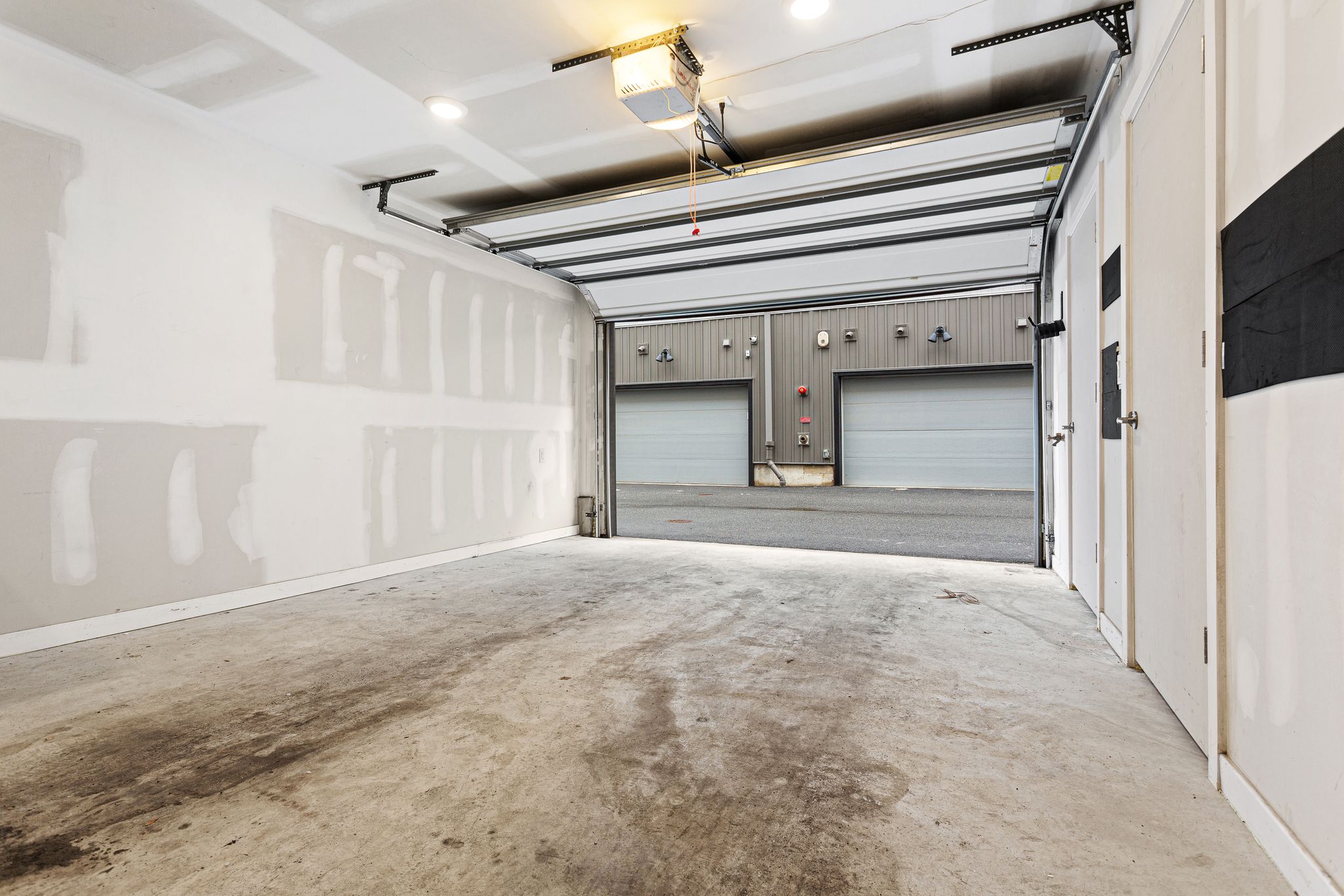29_3121 Beachview Ln-Full-25