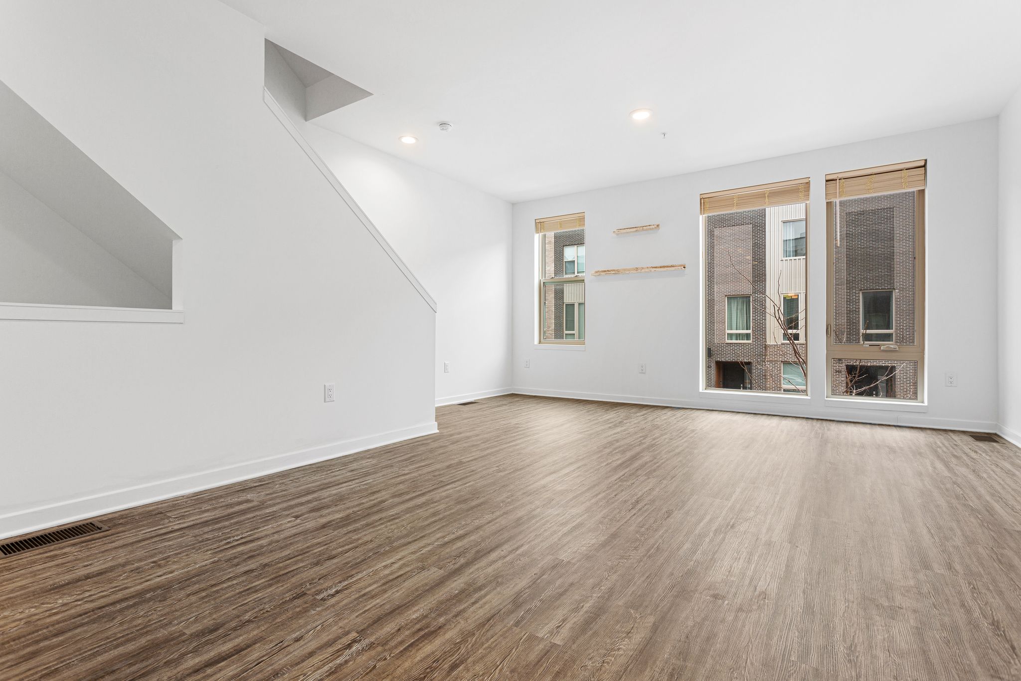 7_3121 Beachview Ln-Full-3
