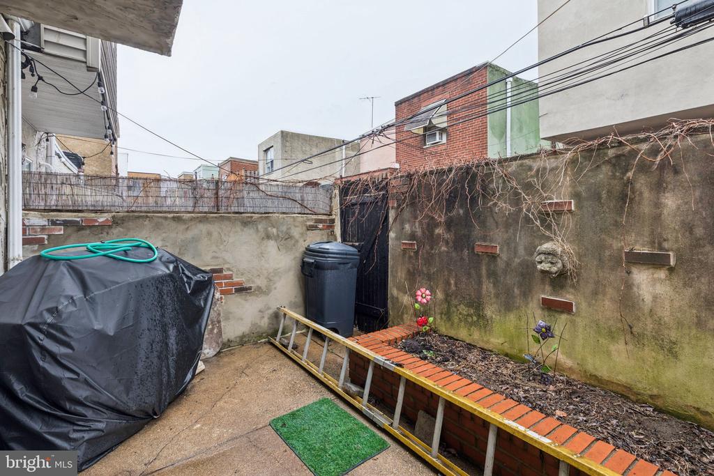 Property Photo For 1929 S CAMAC ST