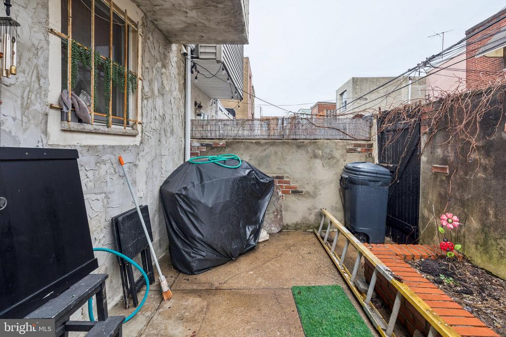 Property Photo For 1929 S CAMAC ST