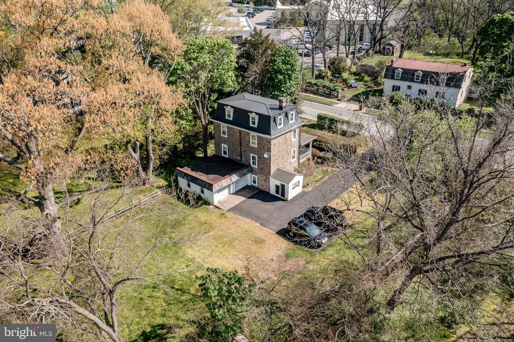 Property Photo For 1780 S LIMEKILN PIKE