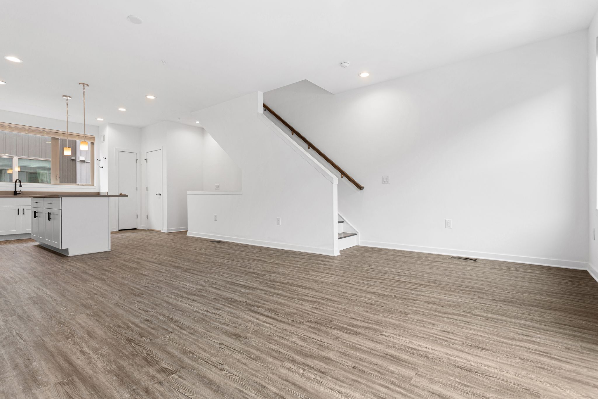 9_3121 Beachview Ln-Full-5