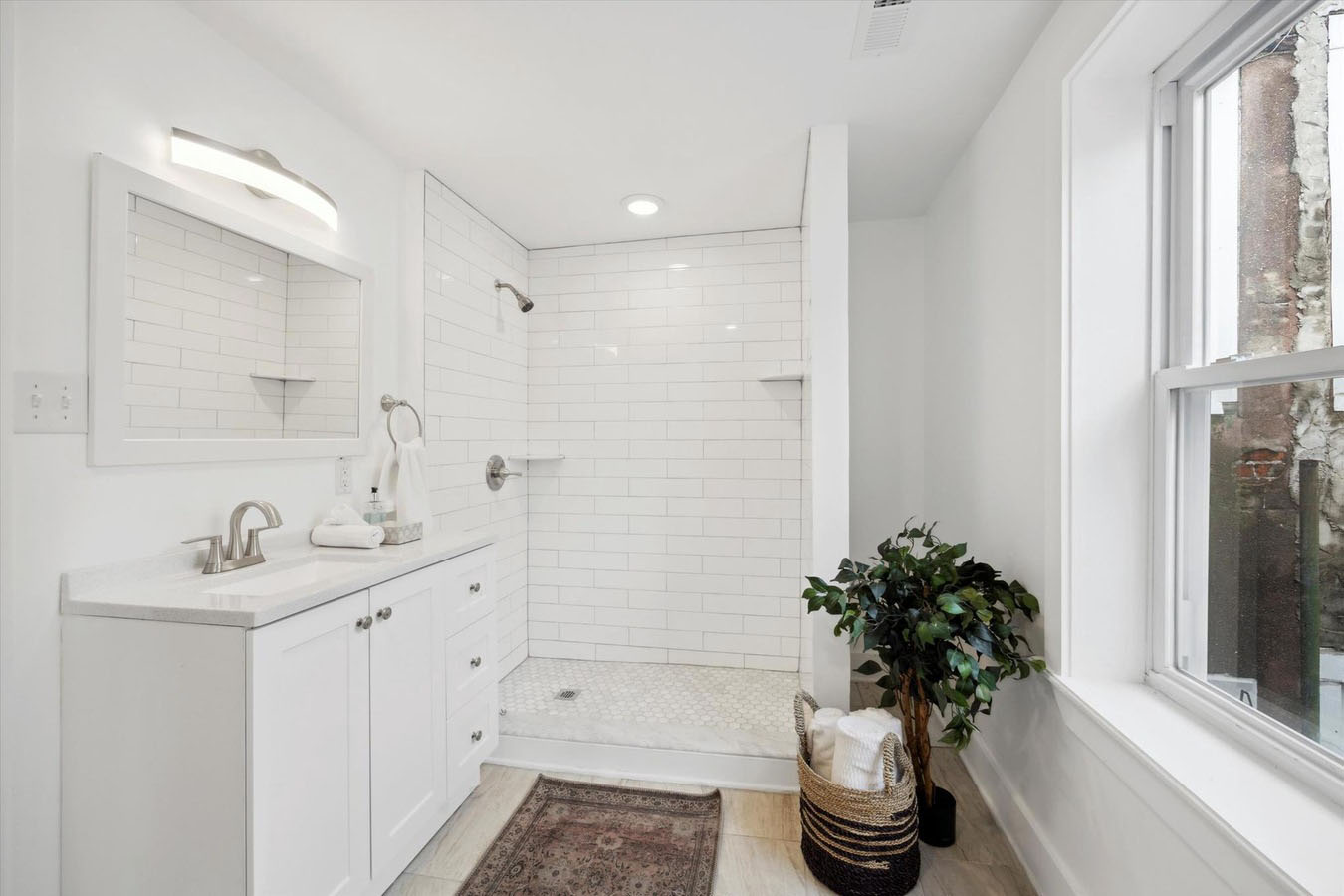 2827 W Girard Ave_Unit 2_ (3)