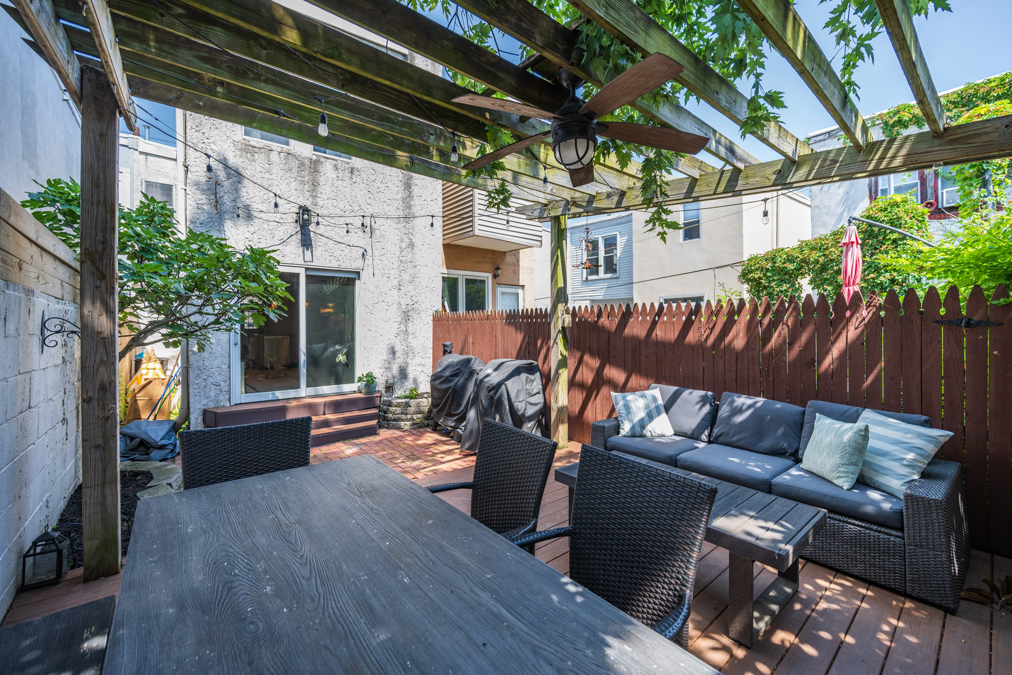 1011 S 24th St_-21