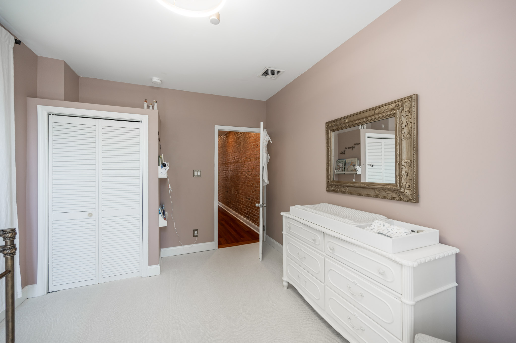 1011 S 24th St_-27