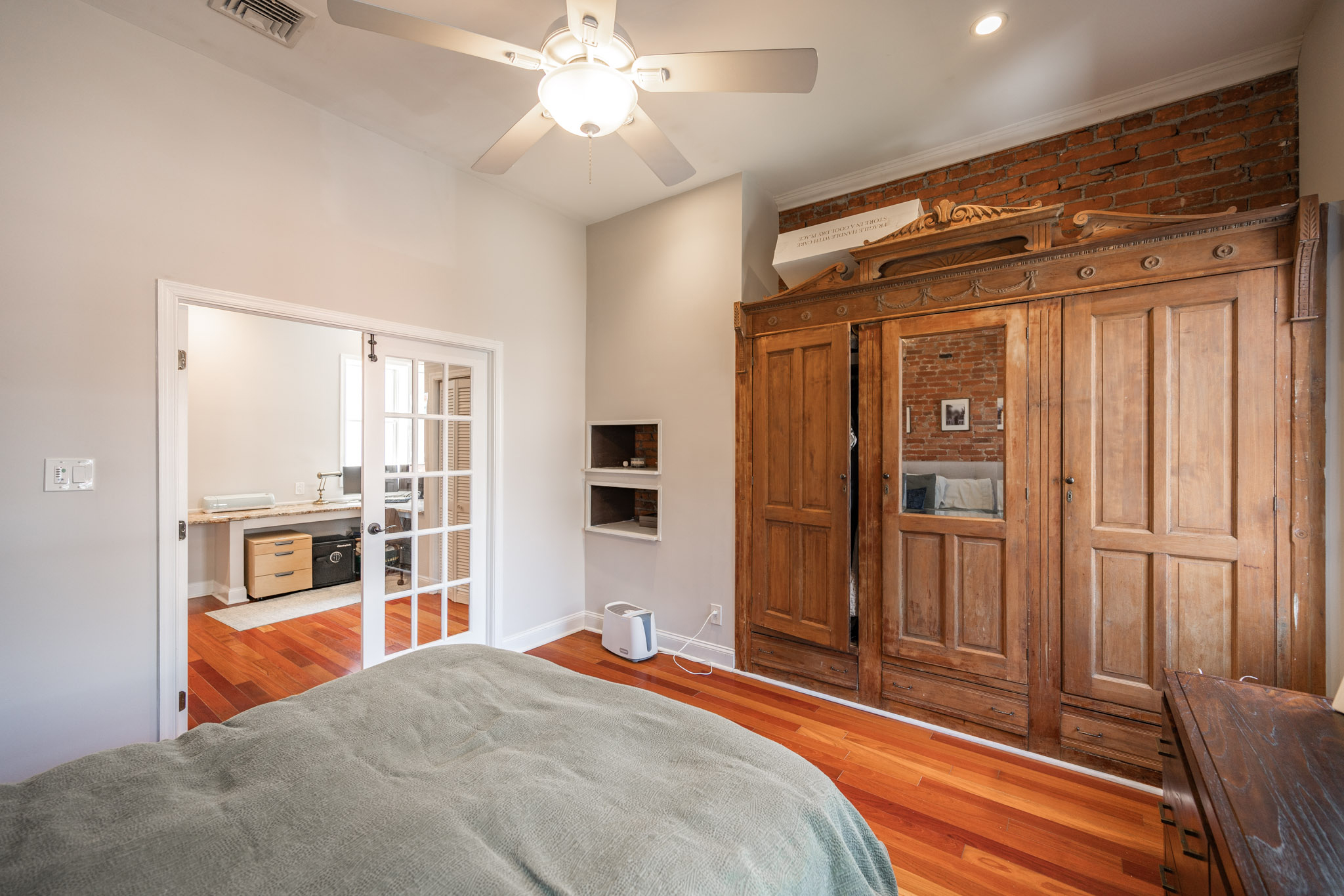 1011 S 24th St_-30