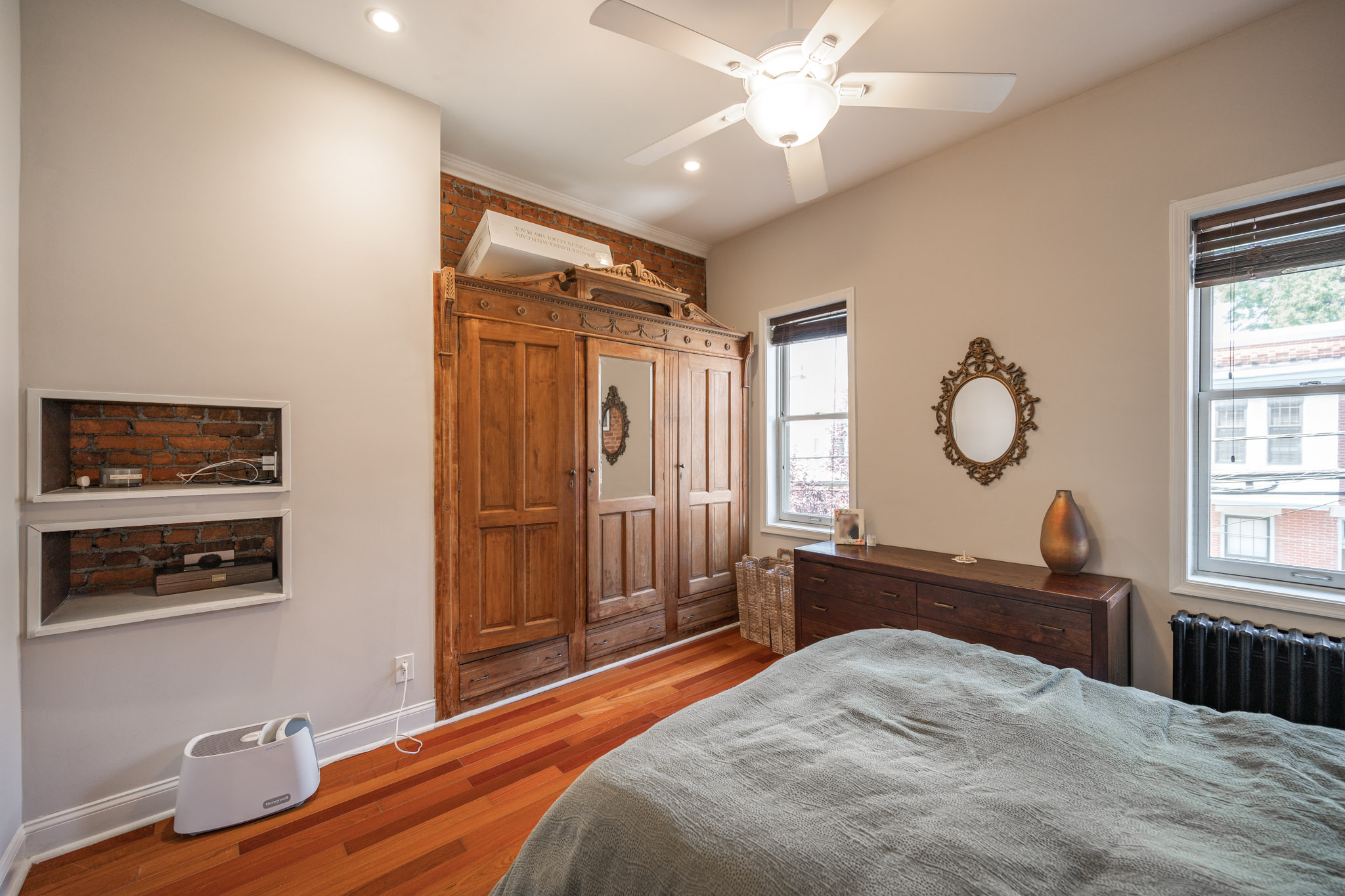 1011 S 24th St_-31