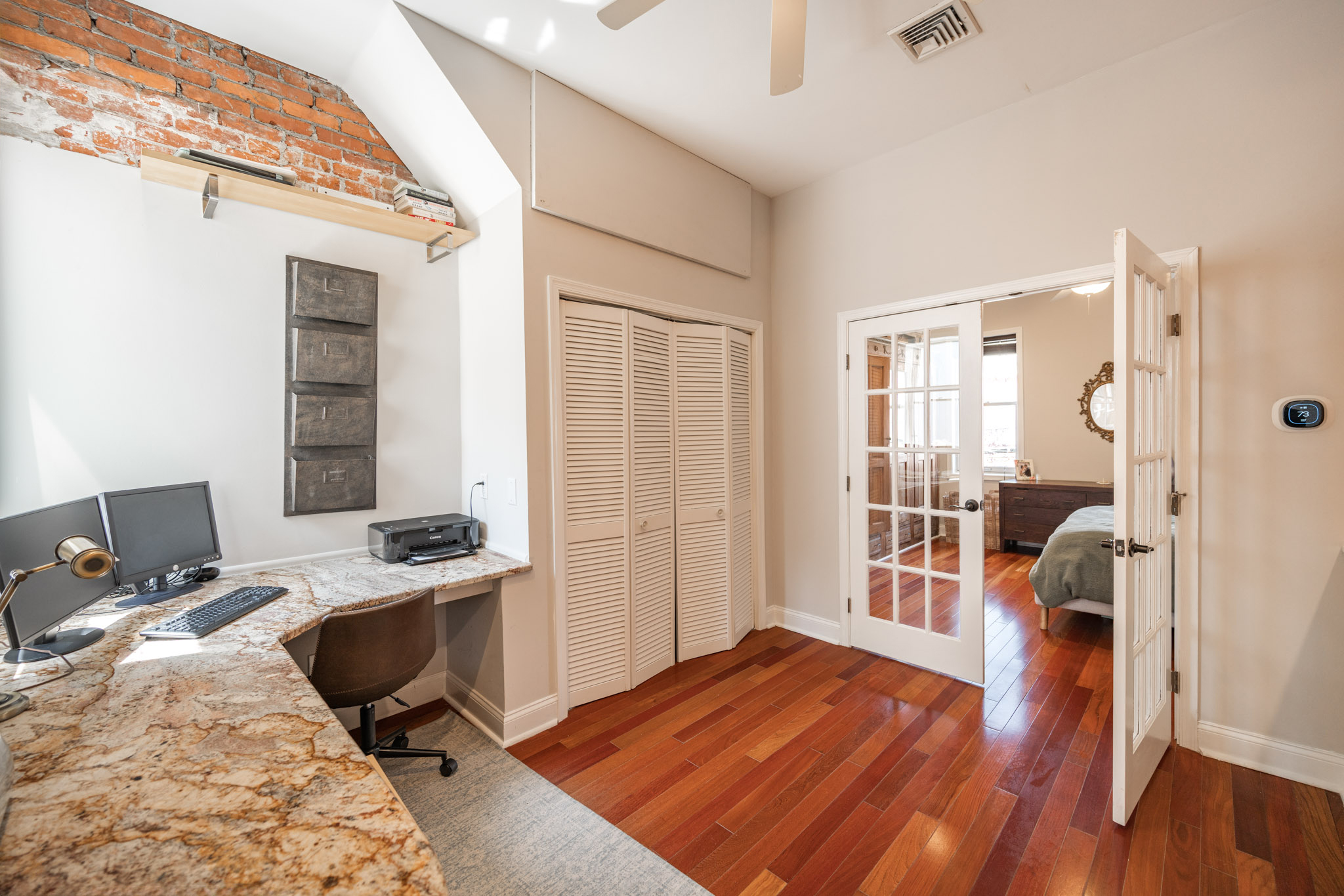 1011 S 24th St_-33
