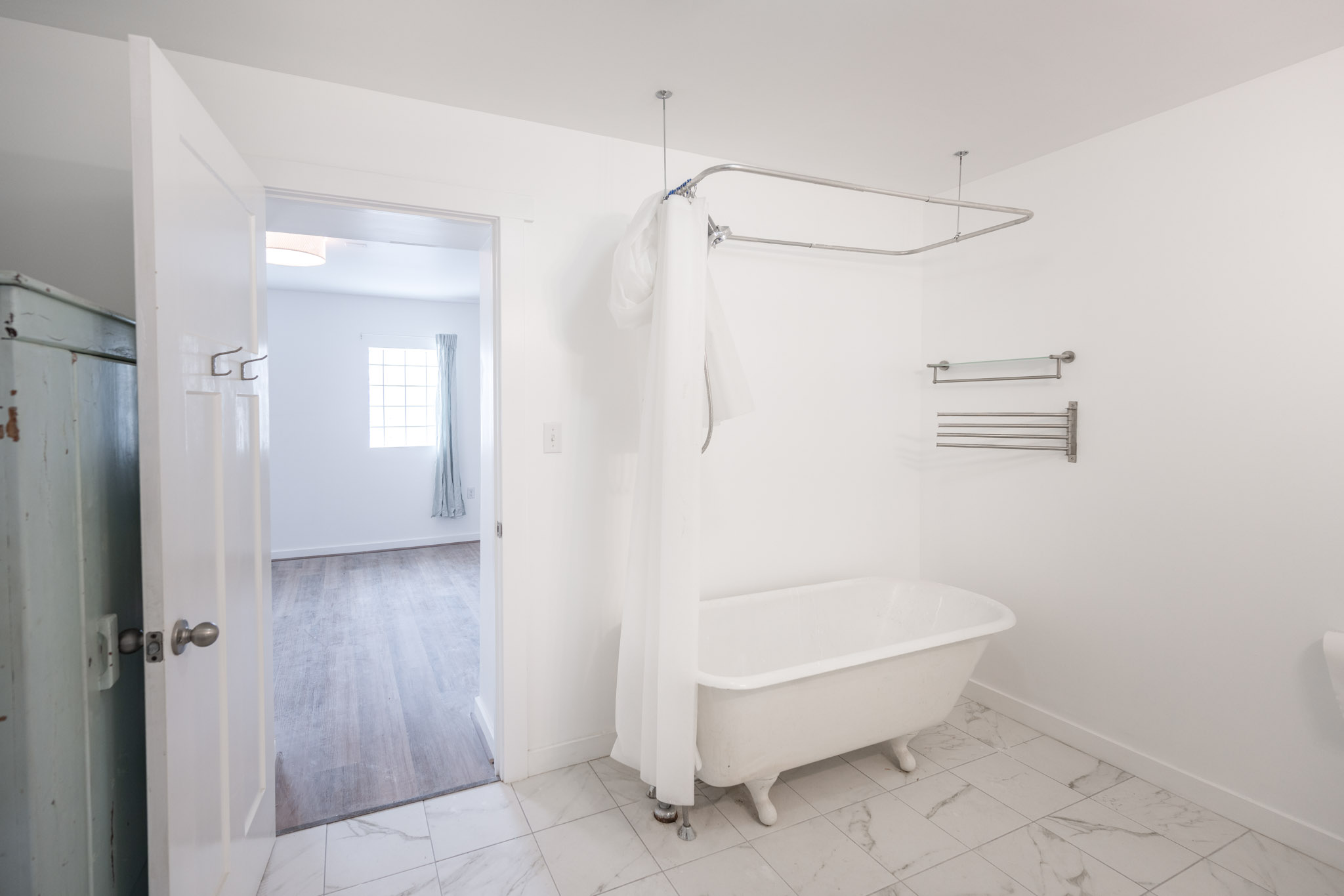 711 W Thompson St_Unit 2_-09
