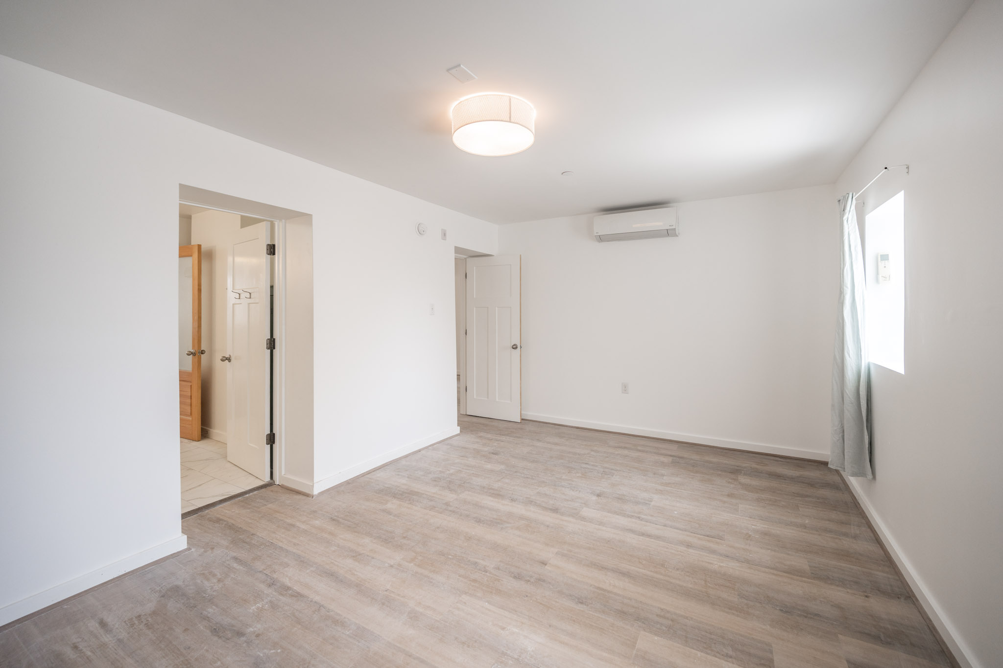 711 W Thompson St_Unit 2_-13