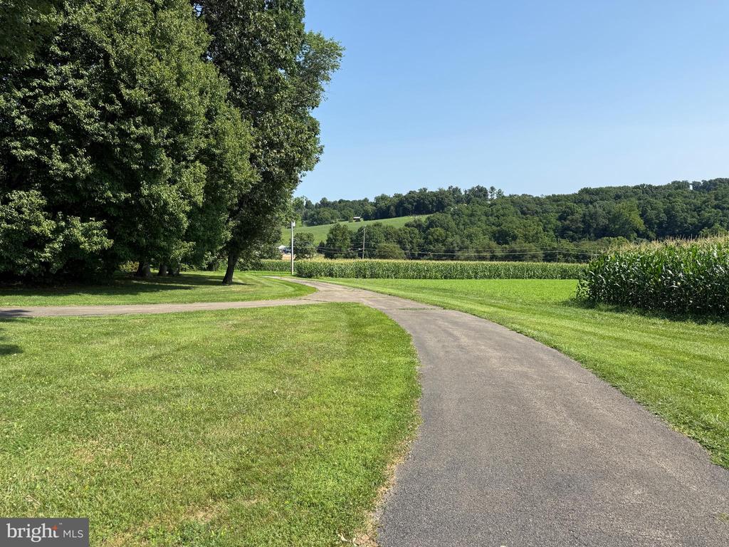 Property Photo For 946 STREET RD