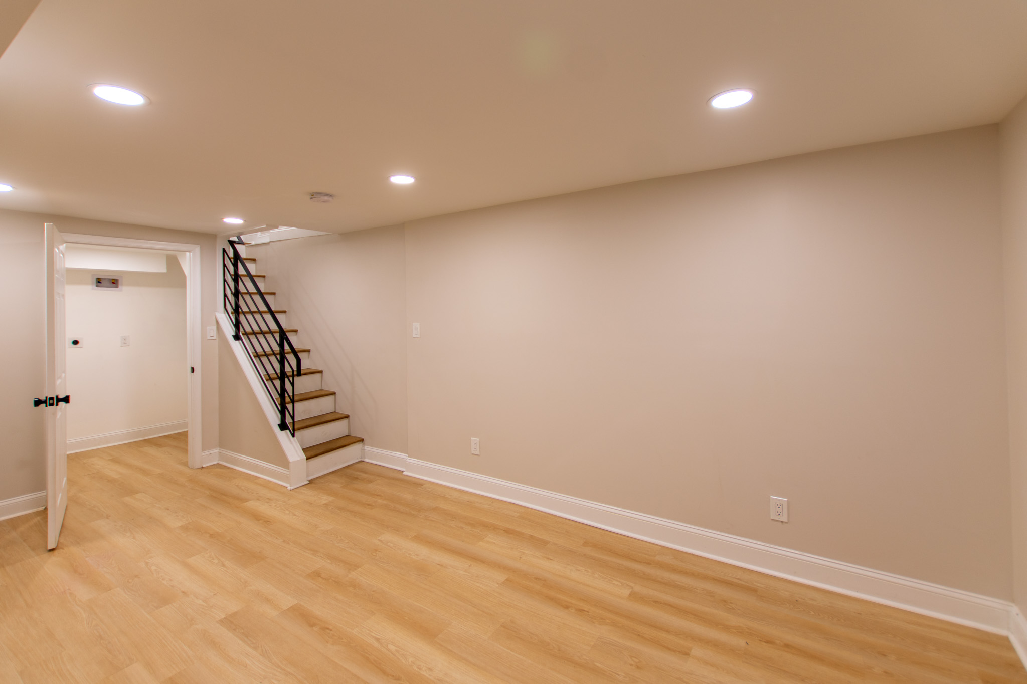 1542_S_Bambrey_St_-10